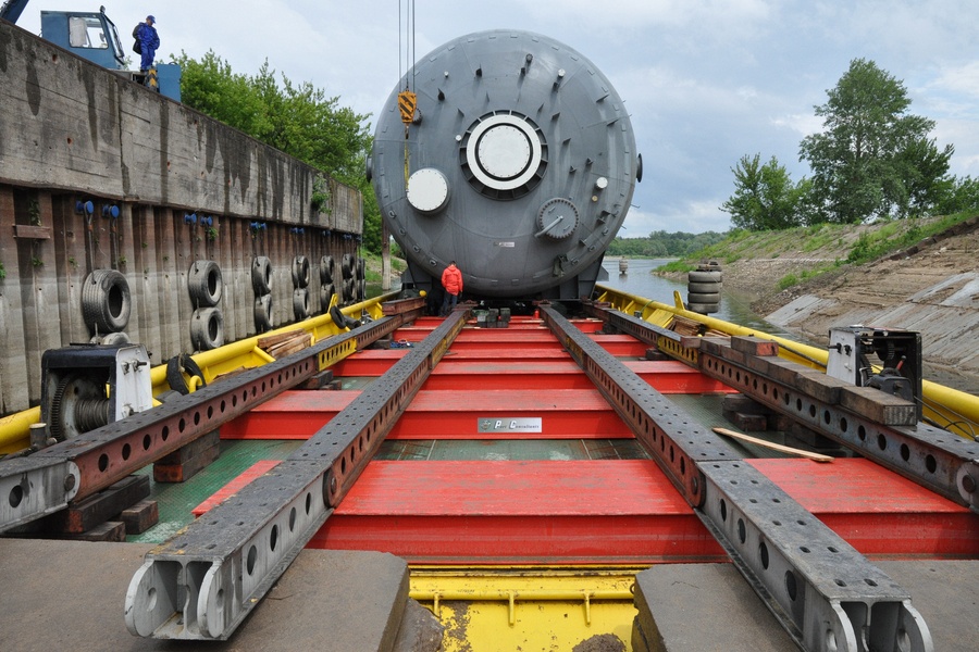 Transport des Reaktors für die Firma Anwil Włocławek